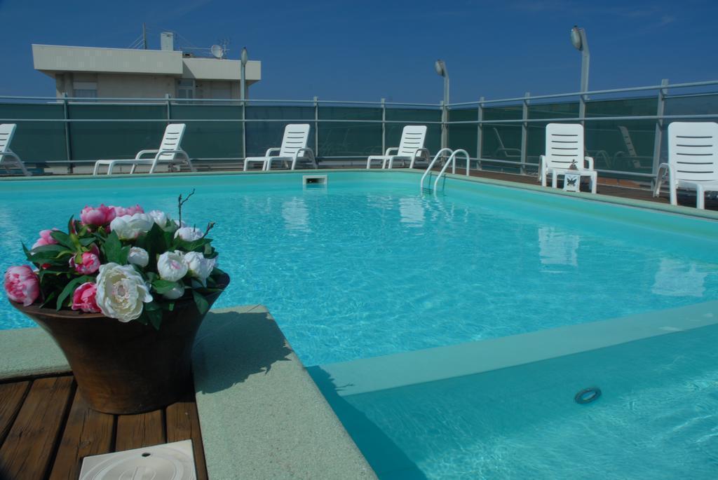 Aparthotel Club House