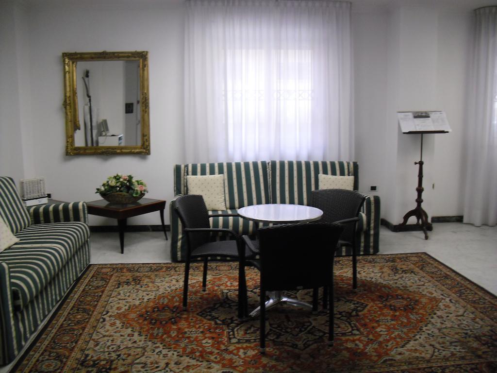 Aparthotel Club House Cattolica